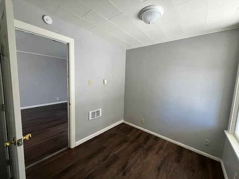 1338 Ellis St — Photo 5