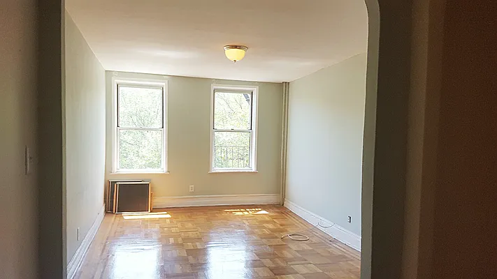 Rented by B.H. TAL Real Estate | media 19