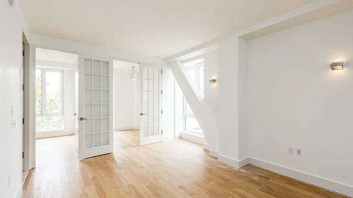 Rented by Nooklyn NYC LLC | media 99