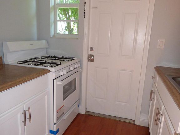 4th image of 1026 Pennsylvania Ave APT 4