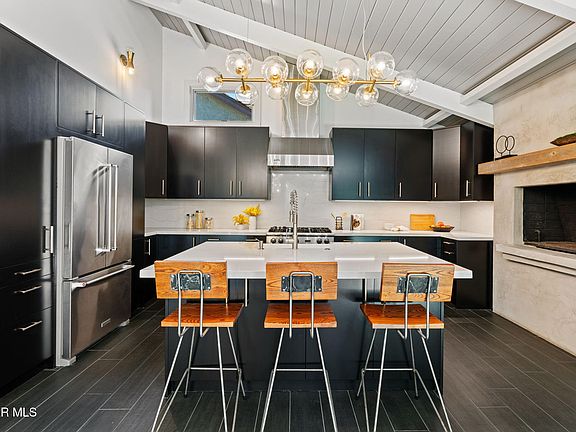 4th image of 1213 La Brea Dr