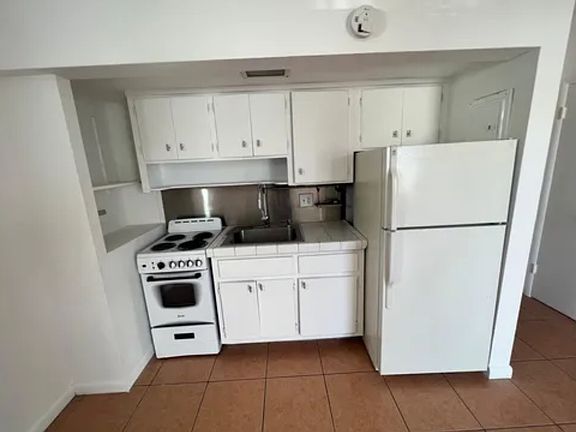 5th image of 539 NE 82nd Ter #5