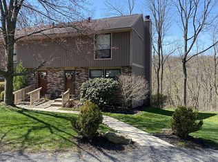 2301 Firethorne Rd, Bridgeville, PA 15017