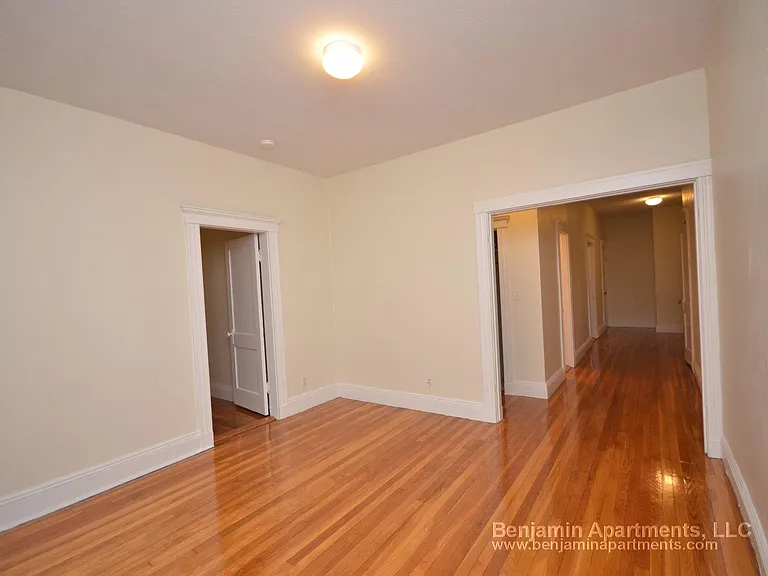 15 Egremont Rd #1 — Photo 3