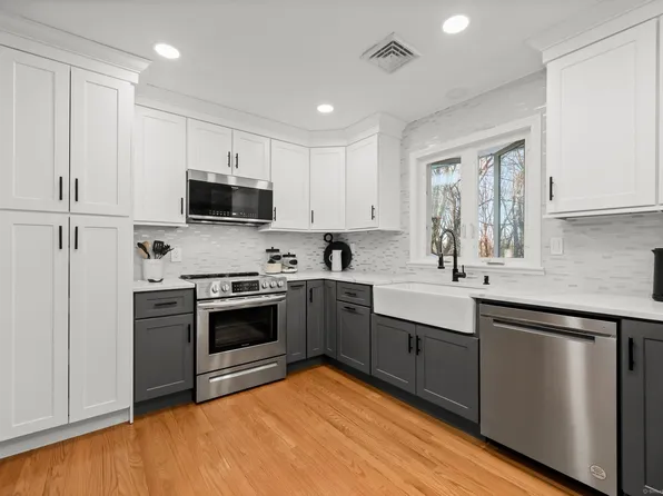 11 Federal Road, Shelton, CT 06484