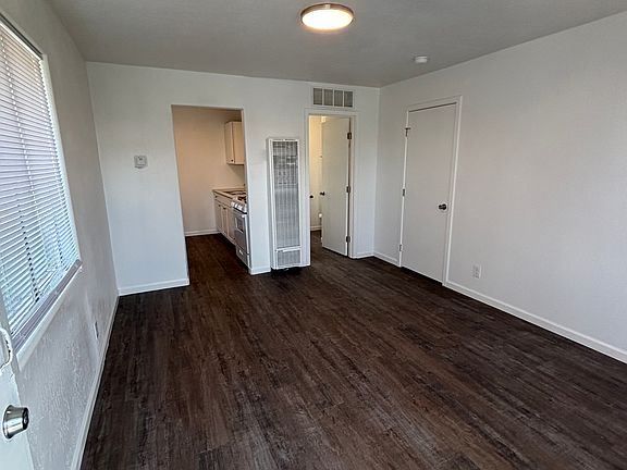 2nd image of 2824 E Hammond Ave APT 1