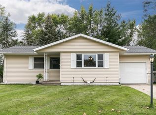 5041 Gordon Ave NW, Cedar Rapids, IA 52405