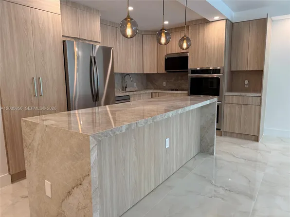 19390 Collins Ave APT 224, Sunny Isles Beach, FL 33160