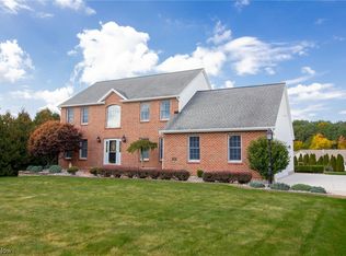 7040 Ruby Cts, Austintown, OH 44515