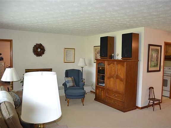 2nd image of 4301 Lamont Dr