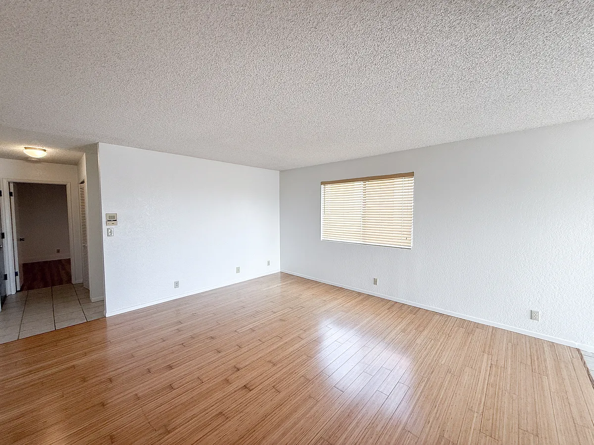 Building Photo - 1120 S Leland St #3