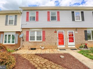 1132 Pheasant Dr N, Carlisle, PA 17013
