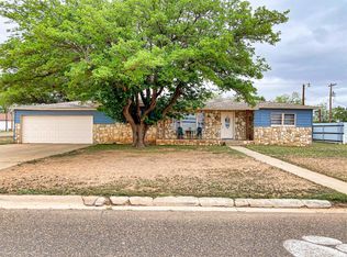 2228 N 4th St, Tahoka, TX 79373