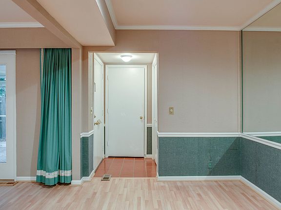 2nd image of 5025 Hillsboro Pike APT 20B