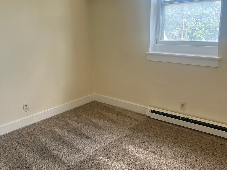 304 Market St #4 — Photo 4