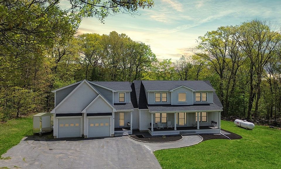 1st image of 8 Clydesdale Ave