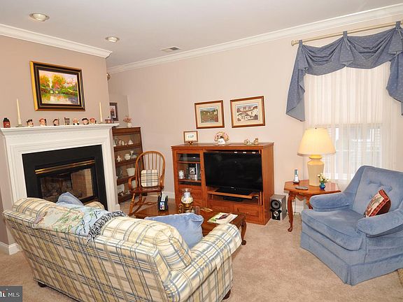 5th image of 55 Vandevere Ln