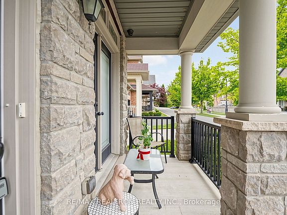 3rd image of 27 Pelham Dr