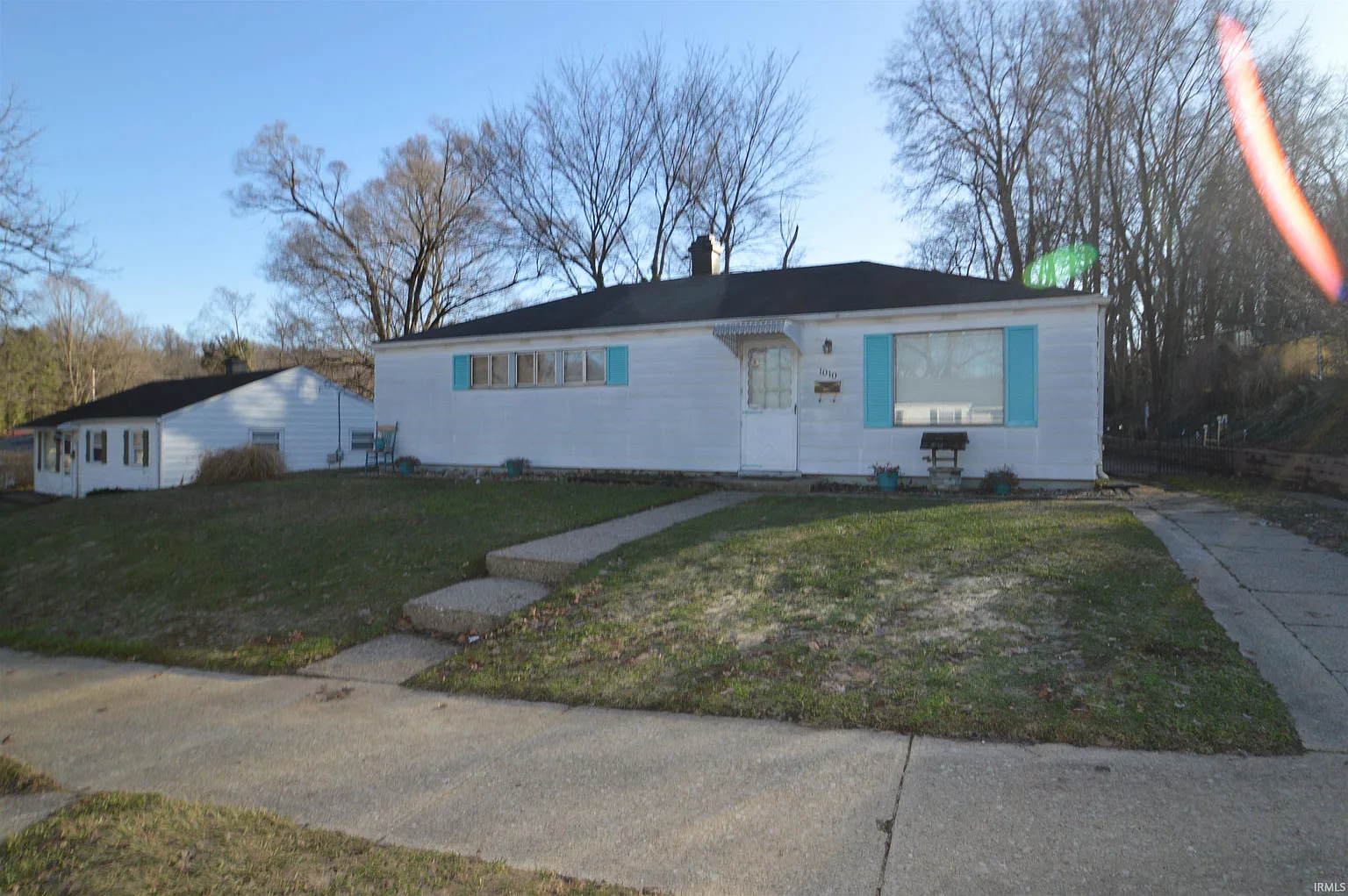 1010 Lancaster Dr photo 1