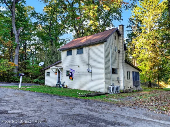 51 Vandermark Ave, Mountain Top, PA 18707