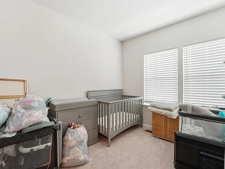 6066 Beake St — Photo 18