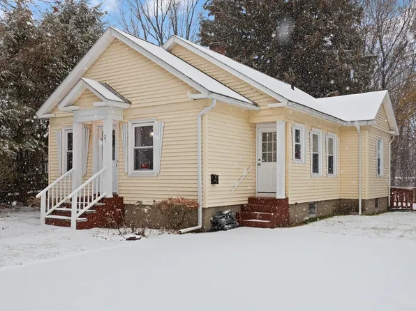 21 Healy Rd, Worcester, MA 01603