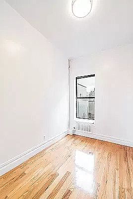 3rd image of 122 Norfolk St #26A