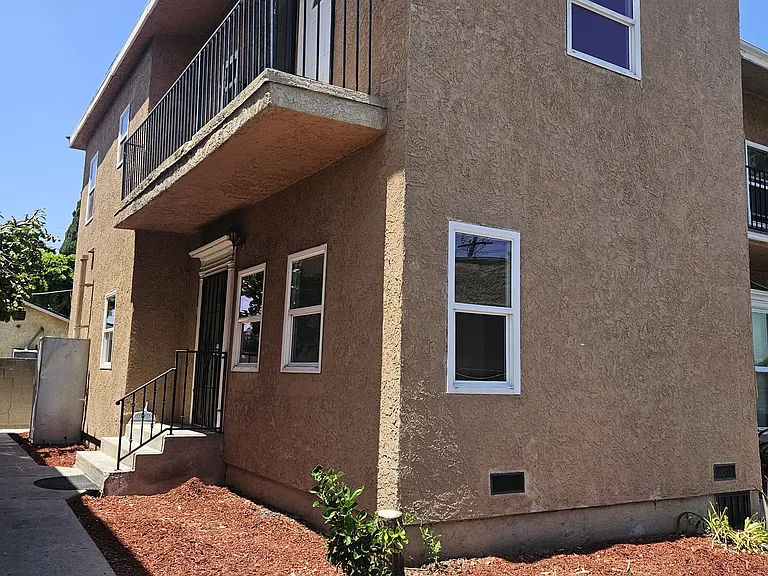 7110 Somerset Blvd — Photo 1