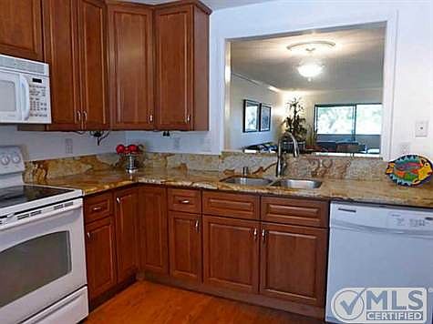 5th image of 8880 Villa La Jolla Dr Unit 104