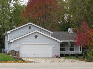 1043 91st St, Pleasant Prairie, WI 53158