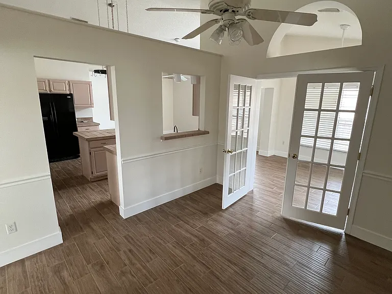 1330 Ravida Woods Dr — Photo 13