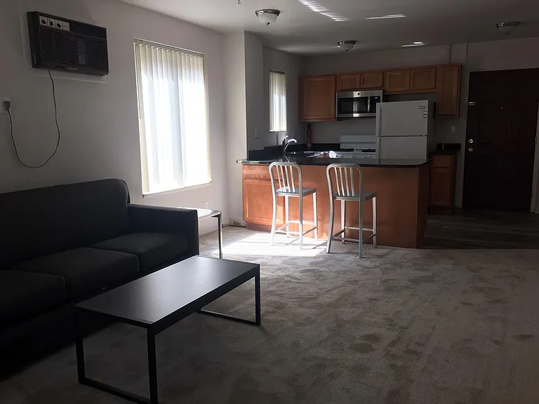 912 Oakland Ave #4 — Photo 5