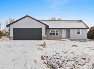 8488 Brynmor Ln, Larsen, WI 54947