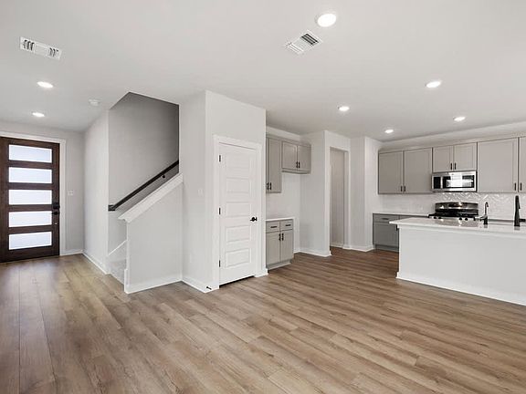 302 Marie Way