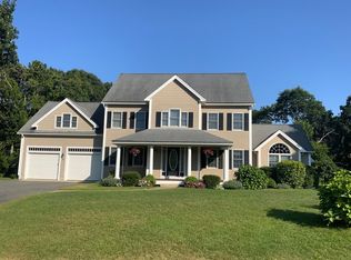 40 Noreast Dr, Bourne, MA 02532