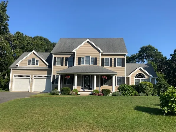 40 Noreast Dr, Bourne, MA 02532