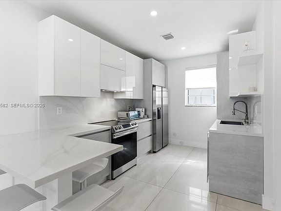 2nd image of 7743 SW 99th St APT 2