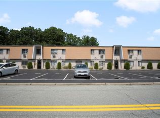 132 Hoffman Ave APT 210, Cranston, RI 02920