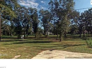 N Hickory St, Labelle, FL 33935