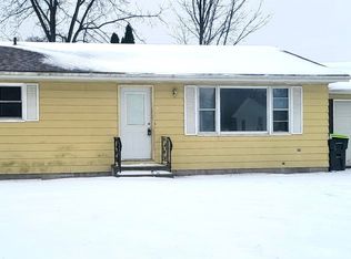 214 E 6th St, Pinconning, MI 48650