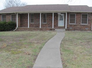 1306 Northwood St, Bolivar, MO 65613
