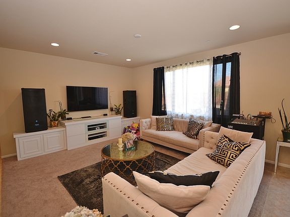 2nd image of 30672 Carriage Hill Dr