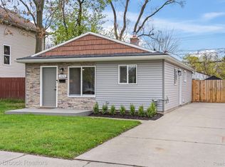 1324 E George Ave, Hazel Park, MI