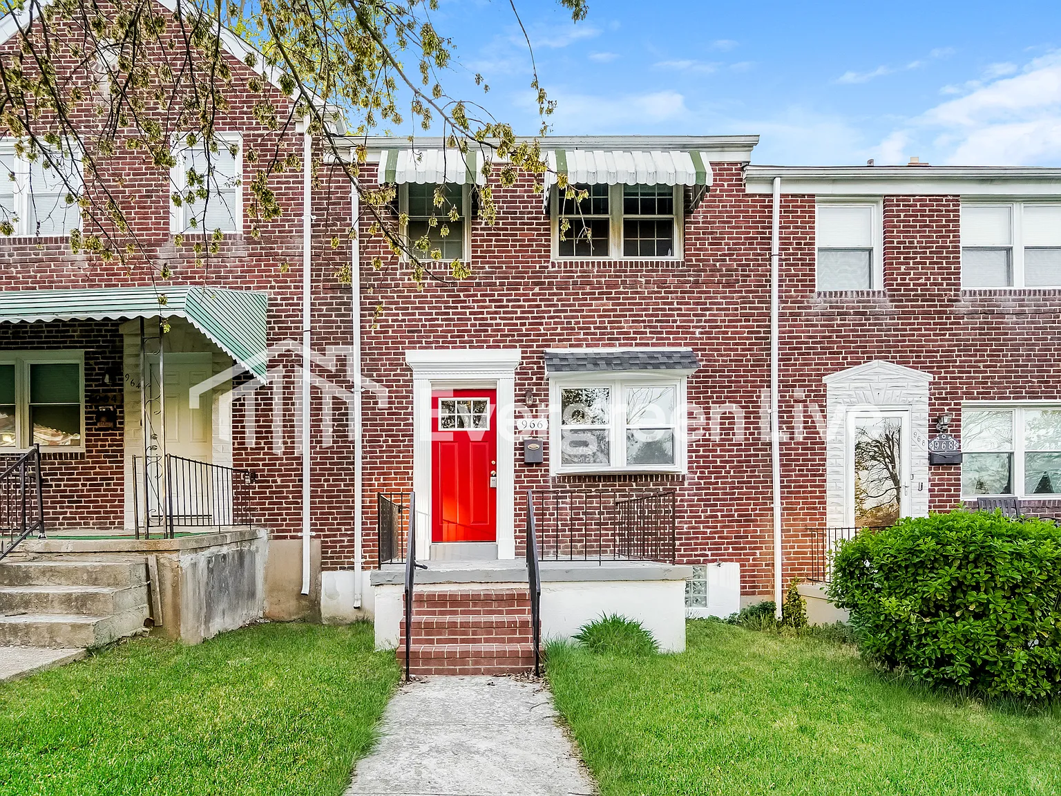 3 bed, 2.0 bath, 1512 sqft, $1,945 — Photo 1