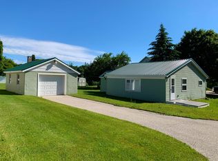 179 W Elliott St, Saint Ignace, MI 49781