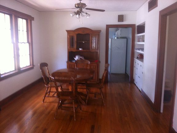 3rd image of 3865 Concord St