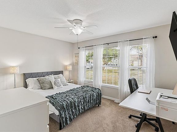 4th image of 214 Pine Bluff Way