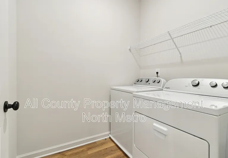 328 Mountain Blvd S #T-4 — Photo 13