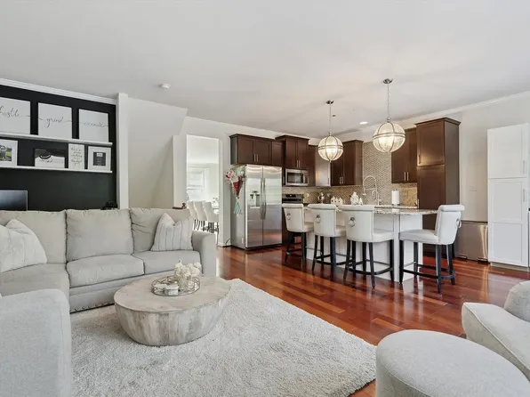 48 Lilly Dr, Feasterville, PA 19053