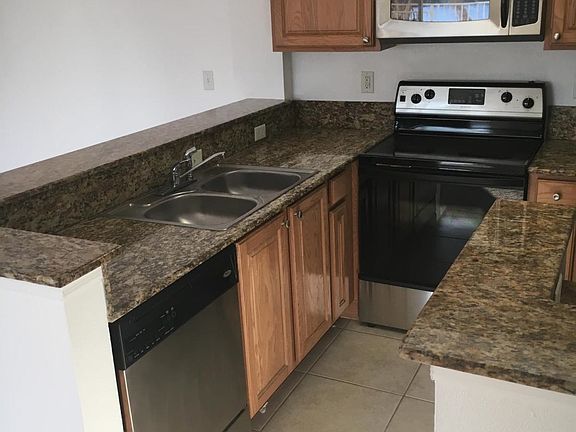 5th image of 281 SW Palm Dr APT 206